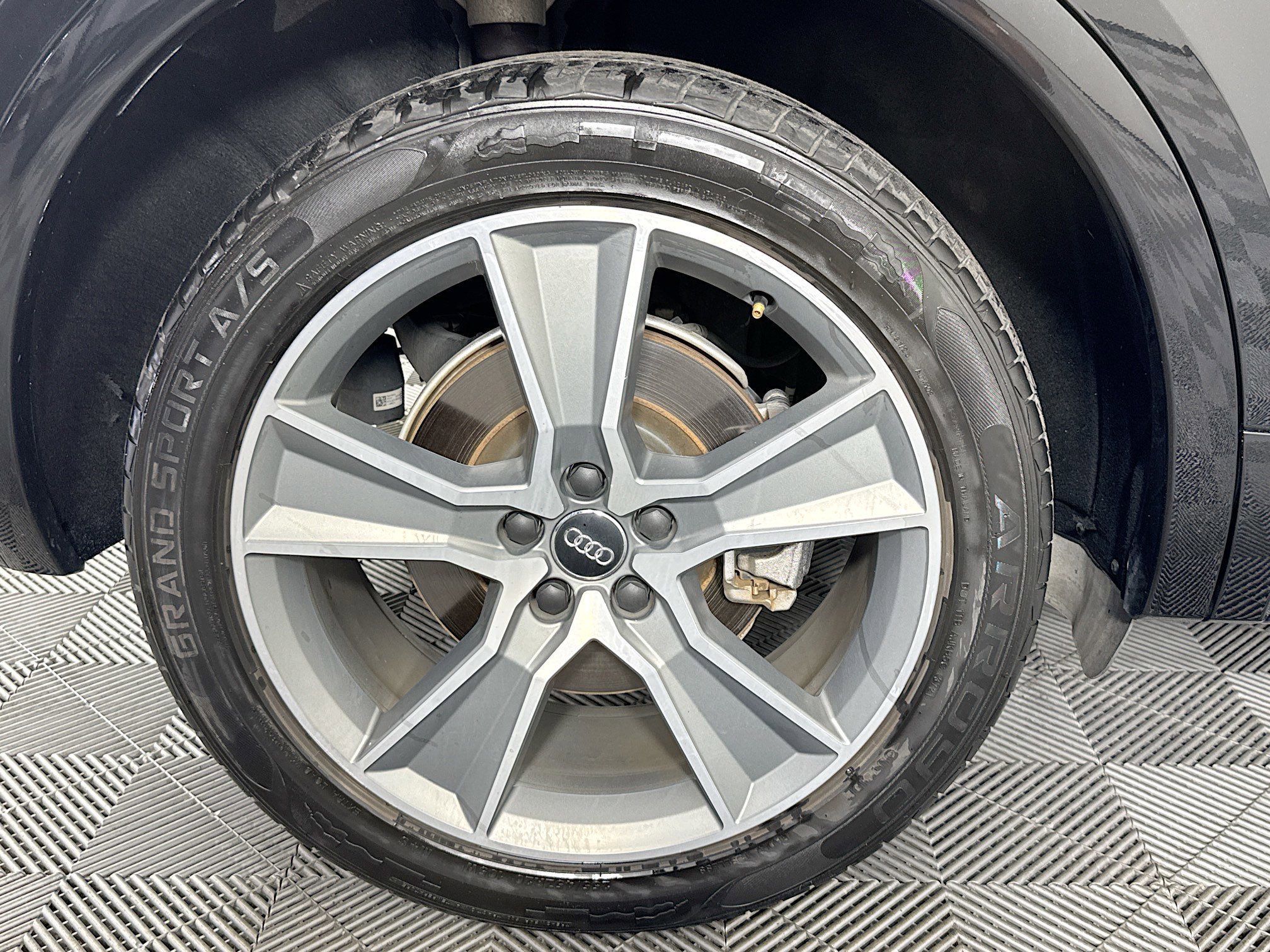 Used 2019 Audi Q5 Prestige w/ Prestige Package AWD/4WD image 32