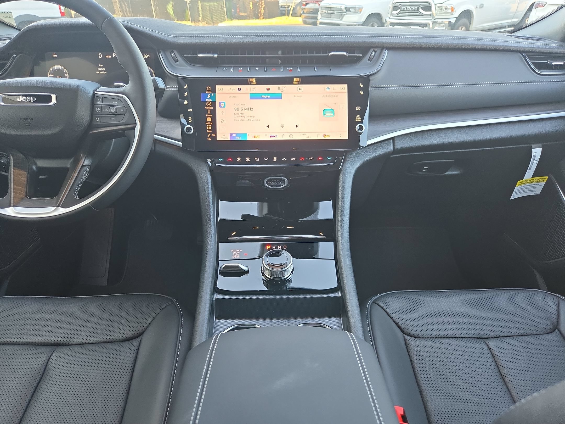 New 2027 Jeep Grand Cherokee Limited AWD/4WD image 12
