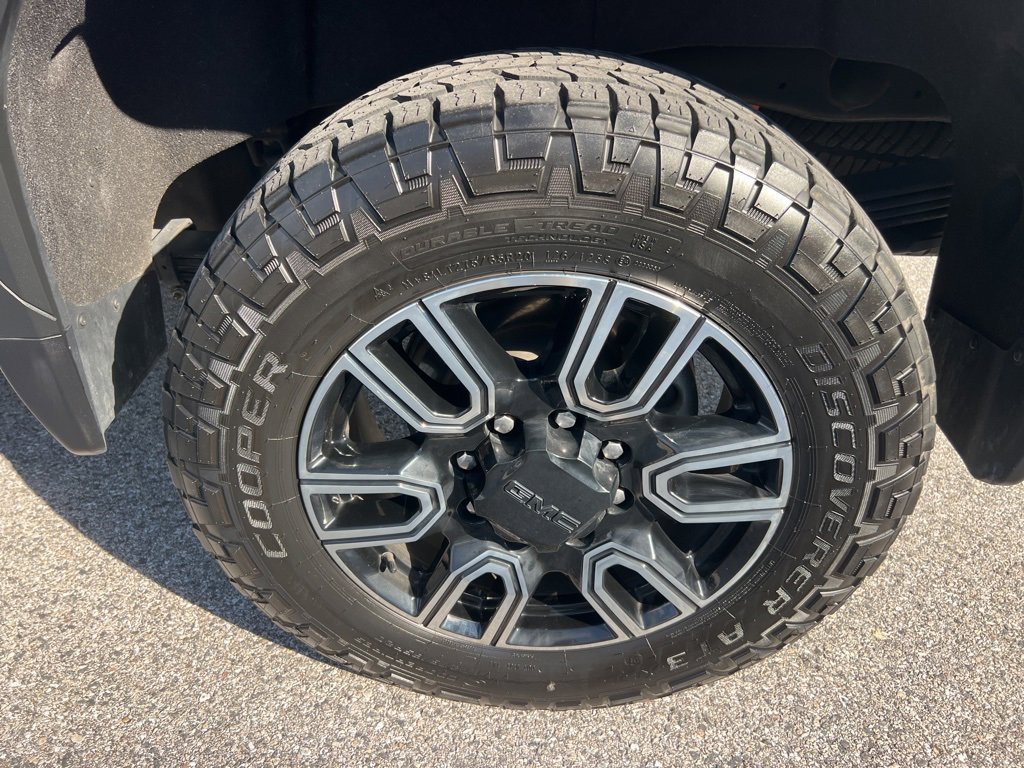 Used 2020 GMC Sierra 2500 AT4 w/ AT4 Premium Package image 17