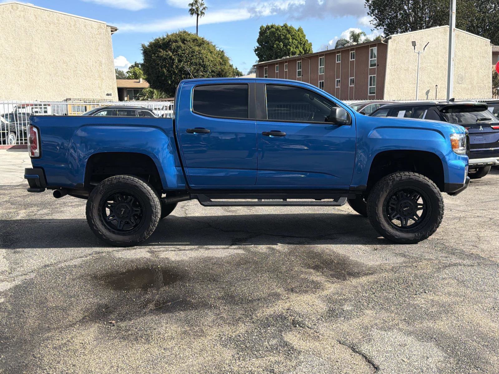 Used 2022 GMC Canyon Elevation w/ Elevation Premium Package image 3