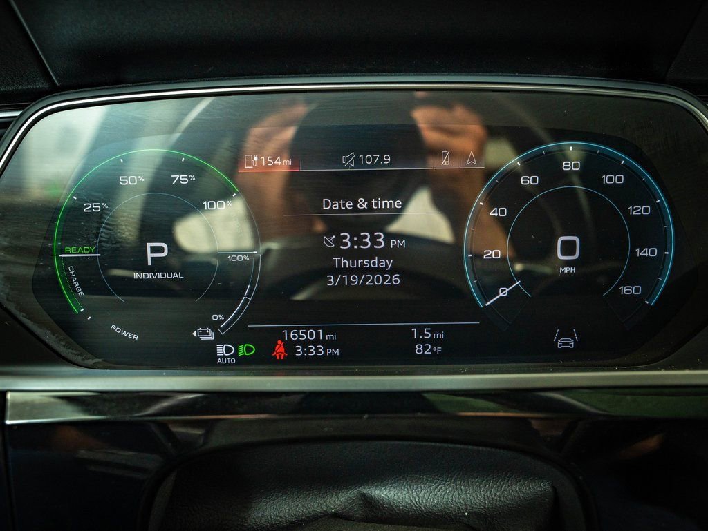 Used 2021 Audi e-tron Premium w/ Convenience Plus Package AWD/4WD image 31