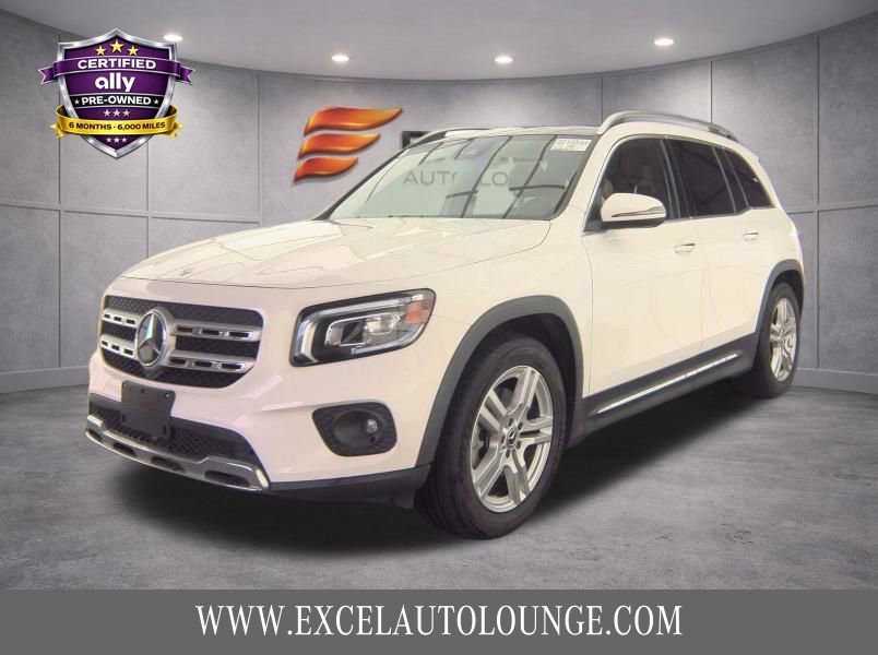 Used 2022 Mercedes-Benz GLB 250 4MATIC w/ Premium Package Lite image 1