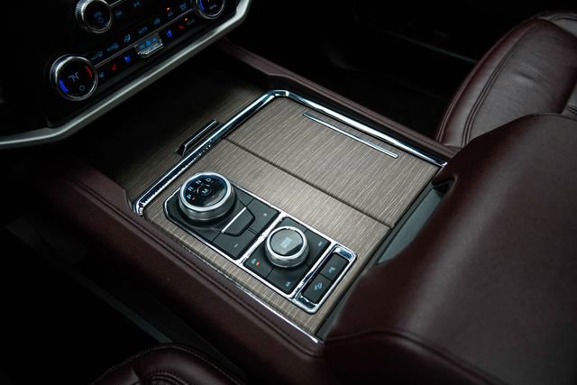Used 2023 Ford Expedition Limited image 32