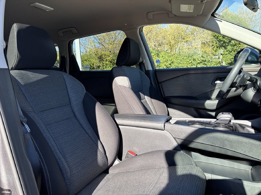 Certified 2021 Nissan Rogue SV FWD image 20