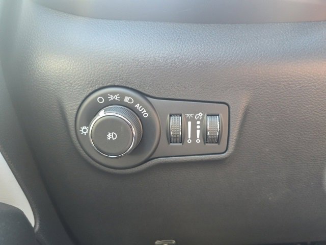 New 2026 Jeep Compass Limited image 11