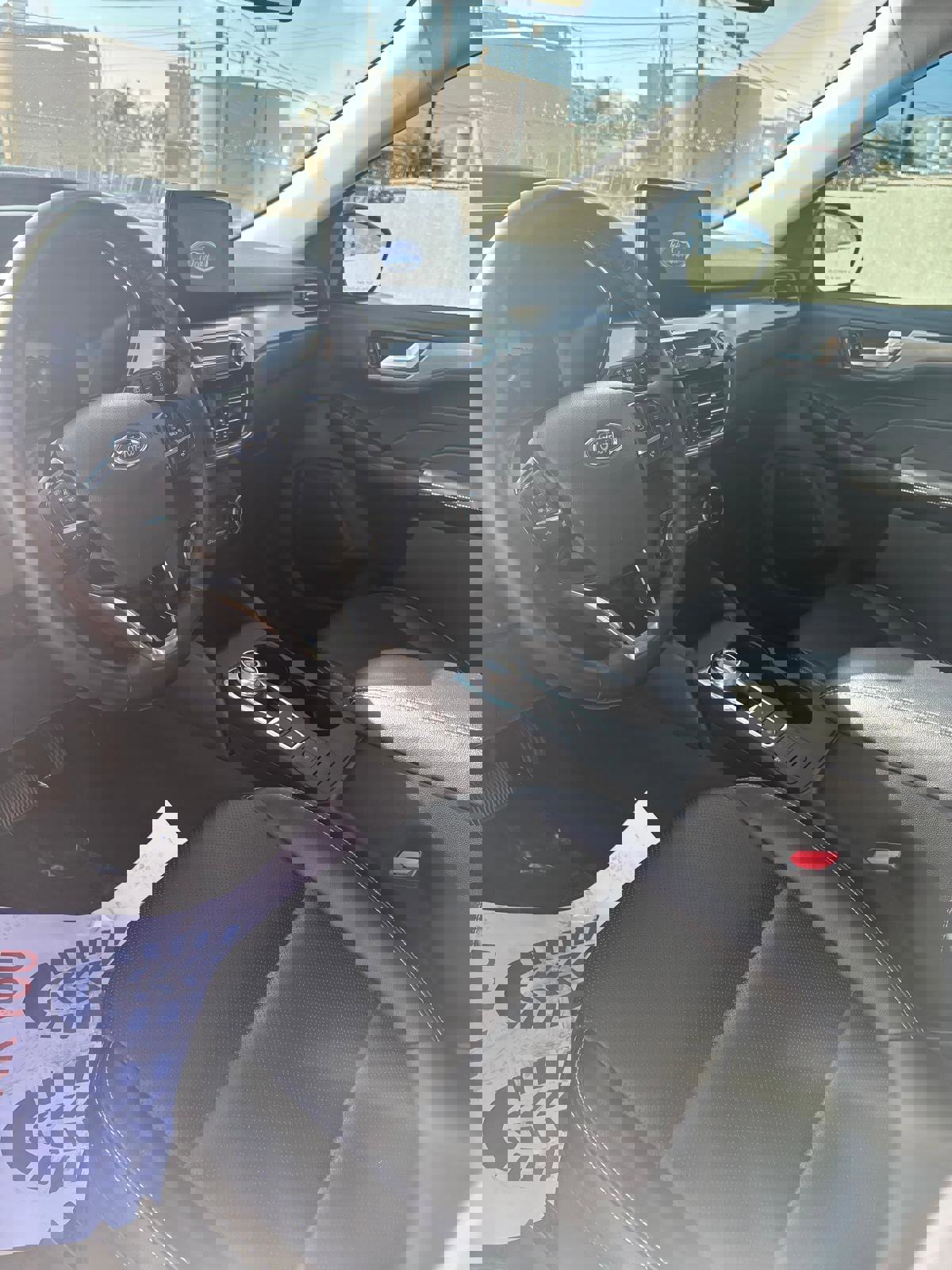 Used 2022 Ford Escape Titanium w/ Class II Trailer Tow Package image 9