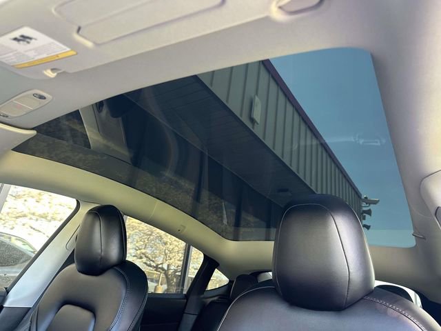 Used 2022 Tesla Model Y Performance image 14