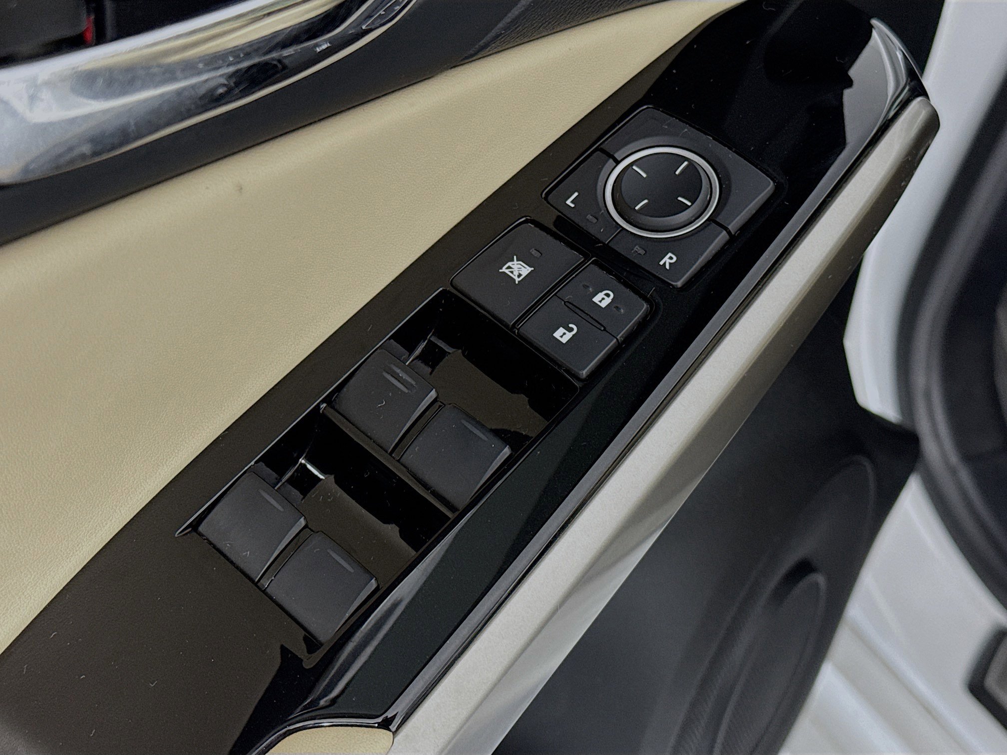 Used 2016 Lexus IS 300 AWD w/ Navigation System Package image 18