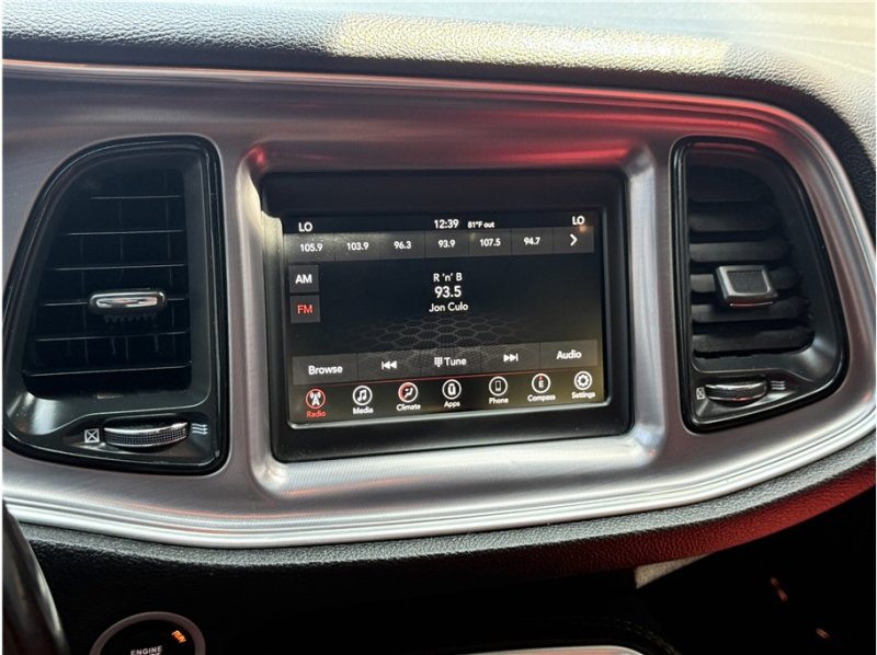 Used 2019 Dodge Challenger SXT image 36