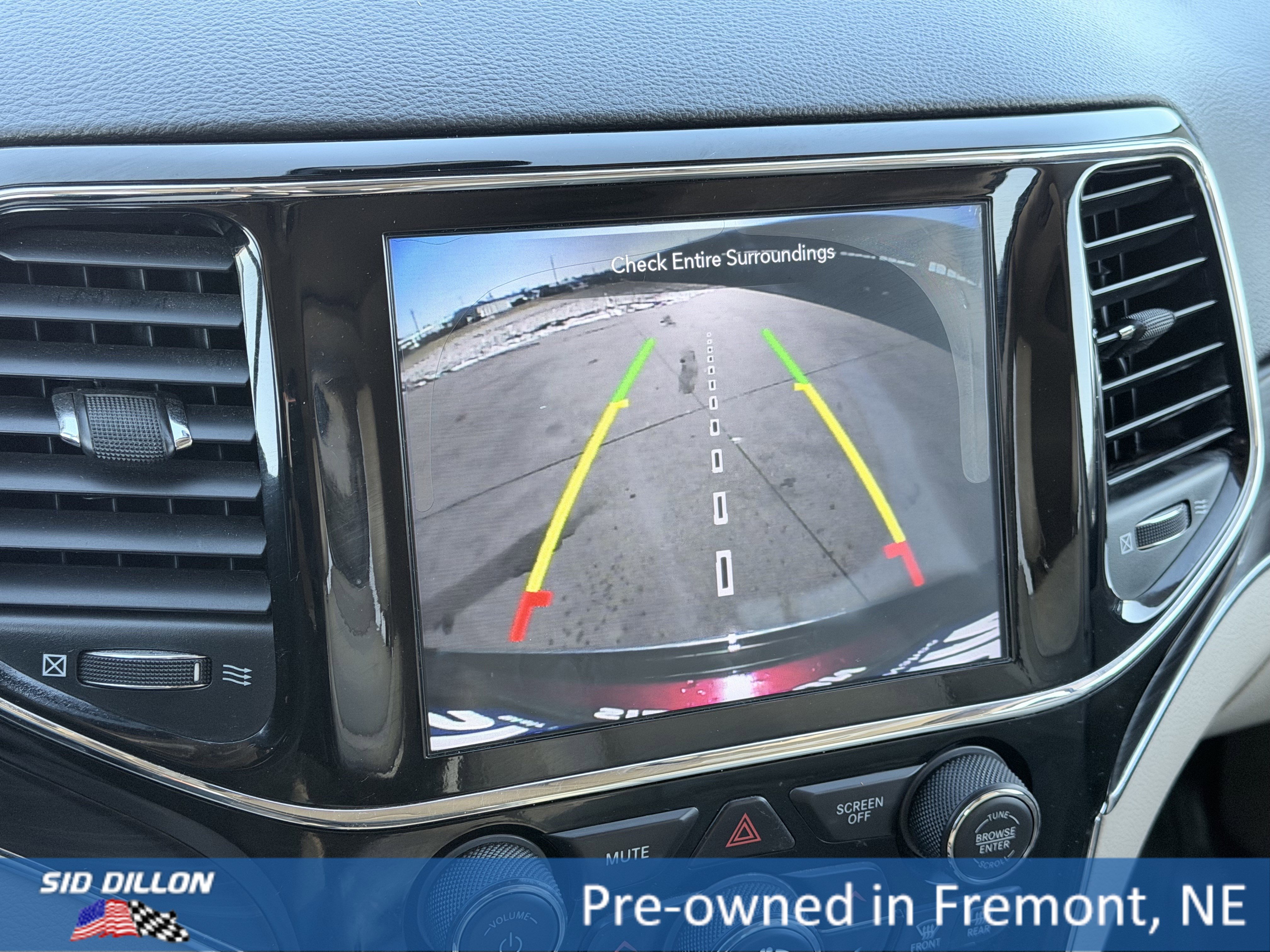 Used 2020 Jeep Grand Cherokee Limited w/ Premium Lighting Group image 11