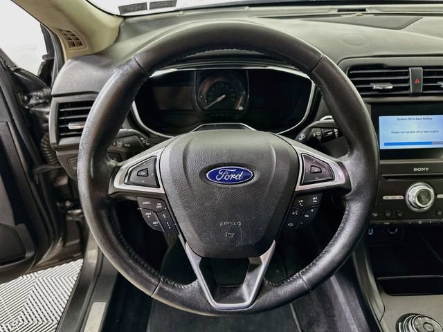 Used 2017 Ford Fusion Energi Titanium FWD image 14