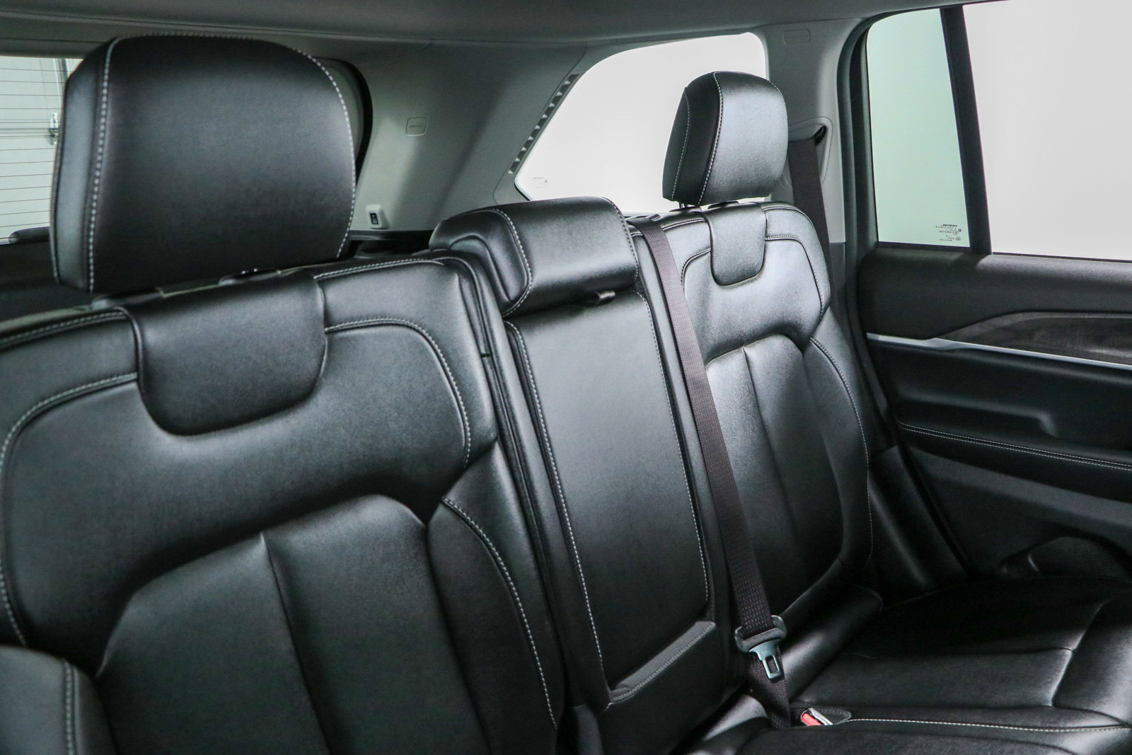 Used 2023 Jeep Grand Cherokee 4WD 4xe image 29