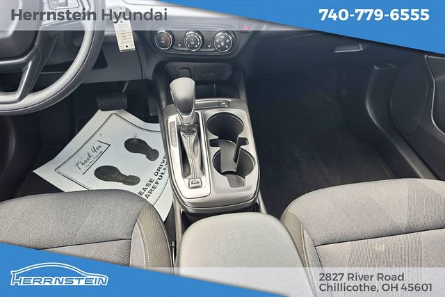 Used 2025 Chevrolet Trax LS w/ LS Convenience Package FWD image 13