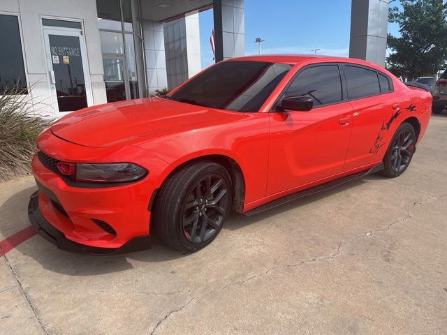 Used 2019 Dodge Charger SXT w/ Blacktop Package RWD image 2