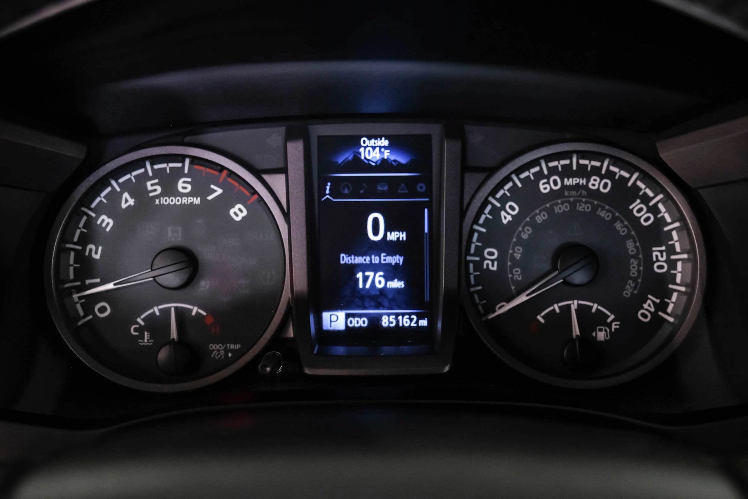 Used 2017 Toyota Tacoma TRD Sport w/ Tow Package (A/T) AWD/4WD image 18