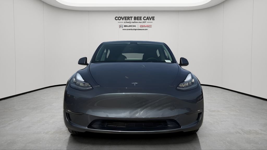 Used 2022 Tesla Model Y Long Range image 2