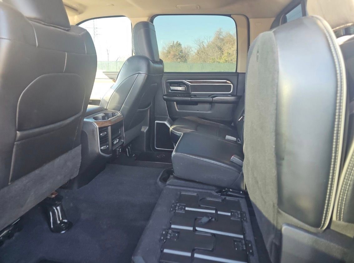 Used 2022 RAM 3500 Laramie image 12