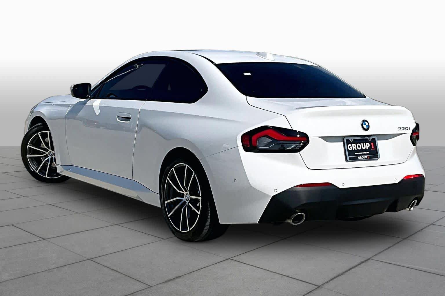 Used 2024 BMW 230i Coupe w/ Premium Package RWD image 10