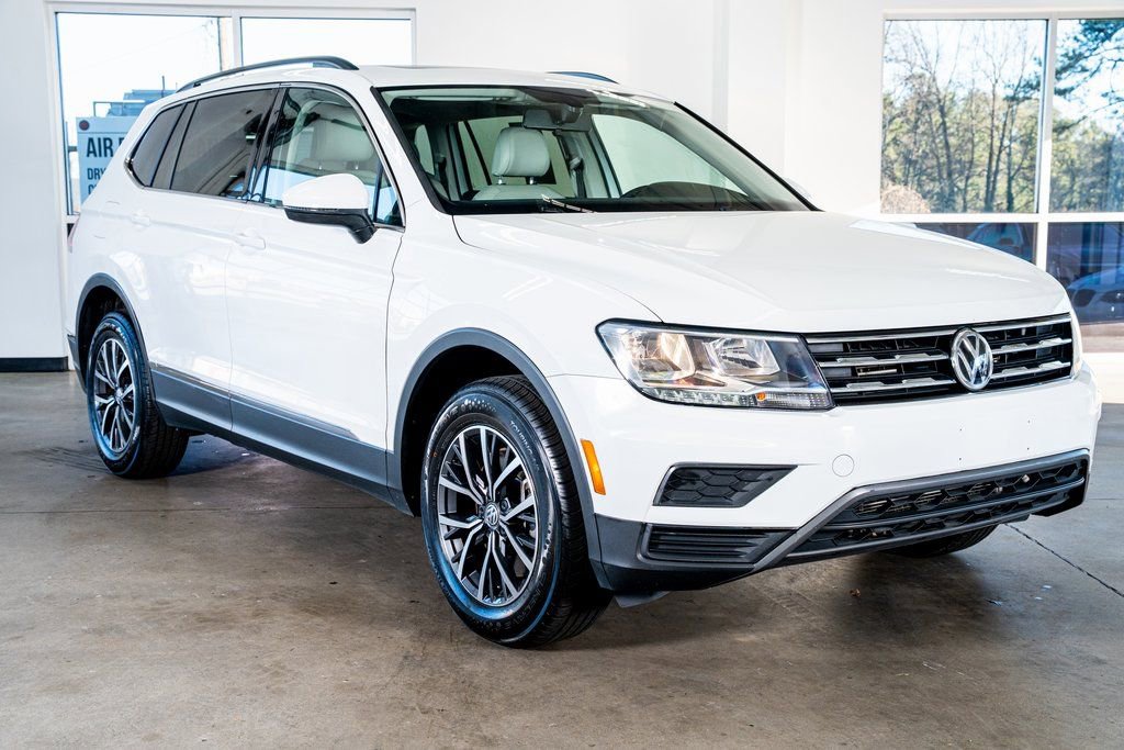 Used 2020 Volkswagen Tiguan SE w/ Panoramic Sunroof Package AWD/4WD image 4