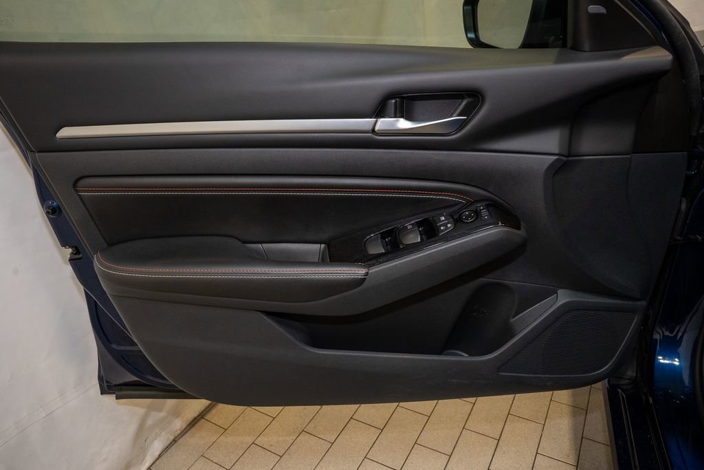 Certified 2023 Nissan Altima 2.0 SR image 11