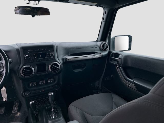 Used 2018 Jeep Wrangler Unlimited Sport w/ Connectivity Group AWD/4WD image 23