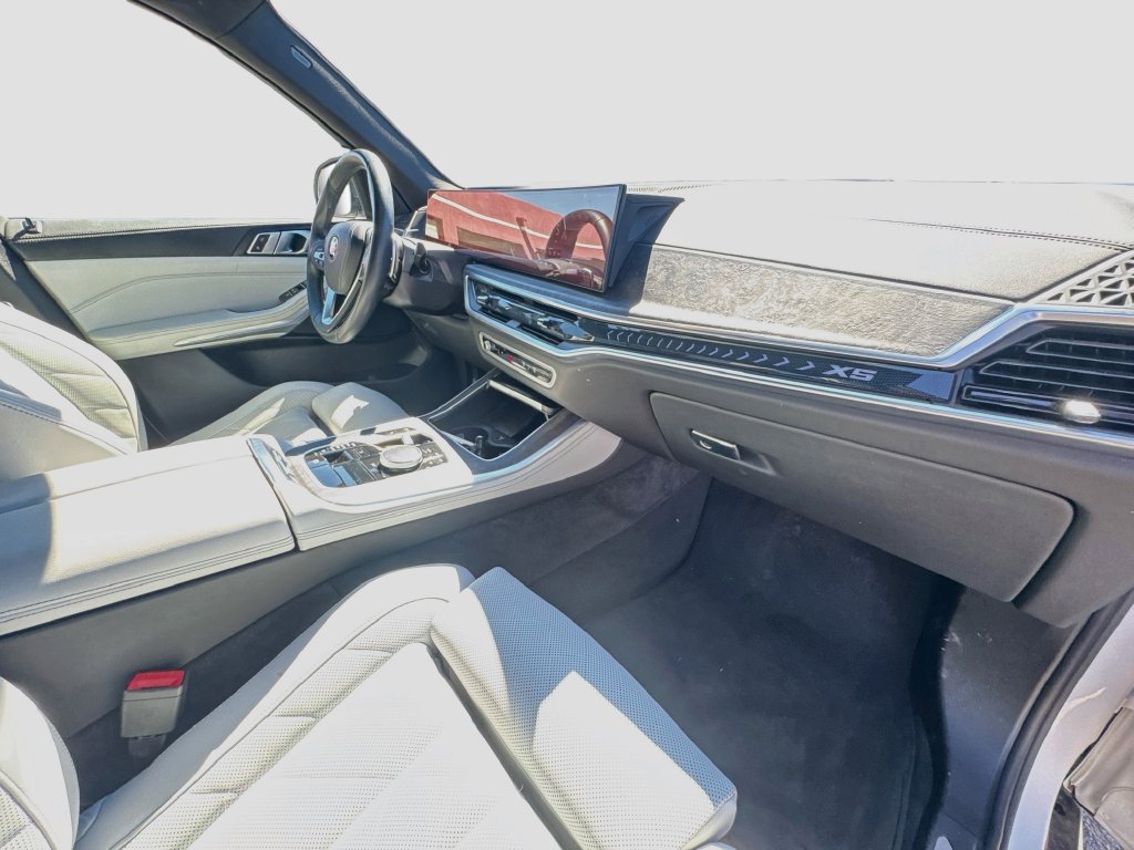 Used 2024 BMW X5 xDrive40i w/ Parking Assistance Package AWD/4WD image 30