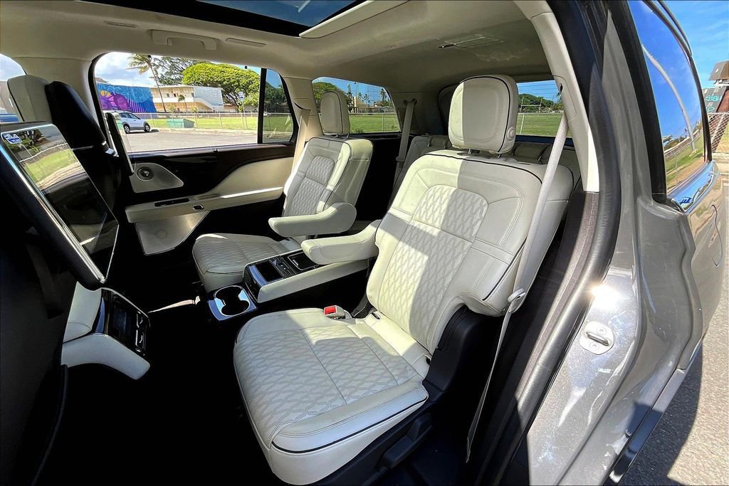 Used 2022 Lincoln Aviator Black Label w/ Dynamic Handling Package image 28