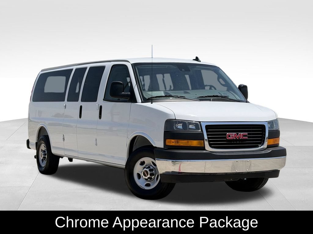 Used 2025 GMC Savana 3500 LT w/ LT Preferred Equipment Group RWD image 2