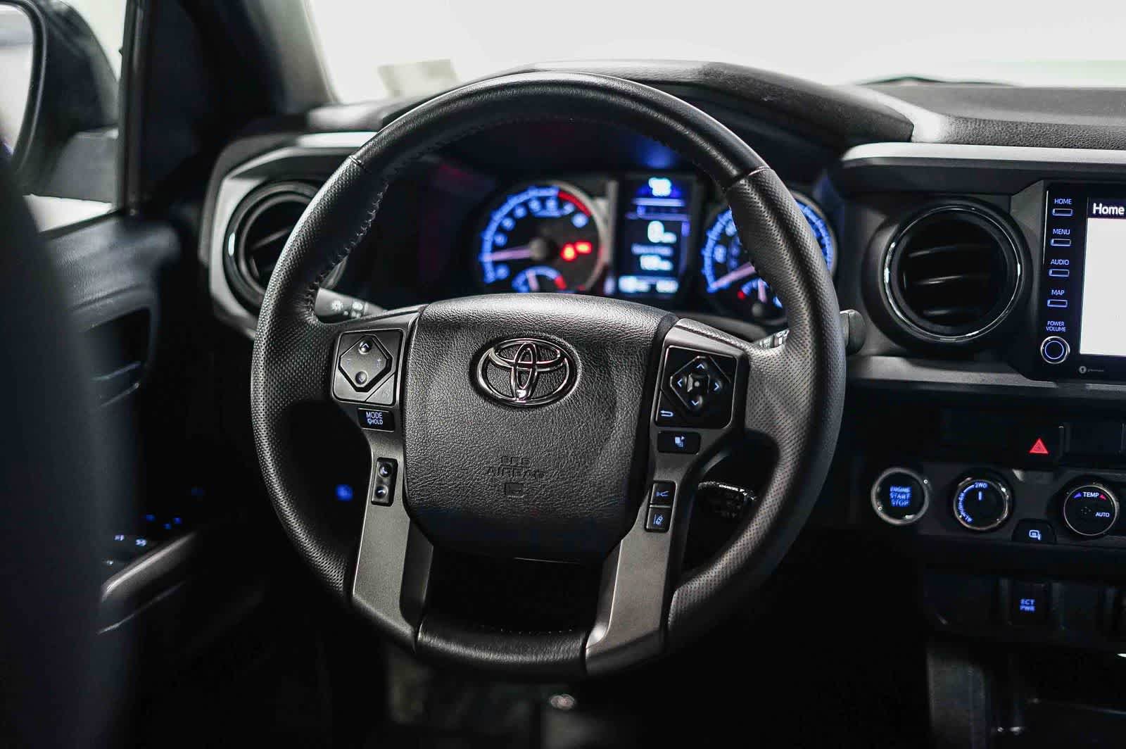 Certified 2023 Toyota Tacoma TRD Off-Road AWD/4WD image 15