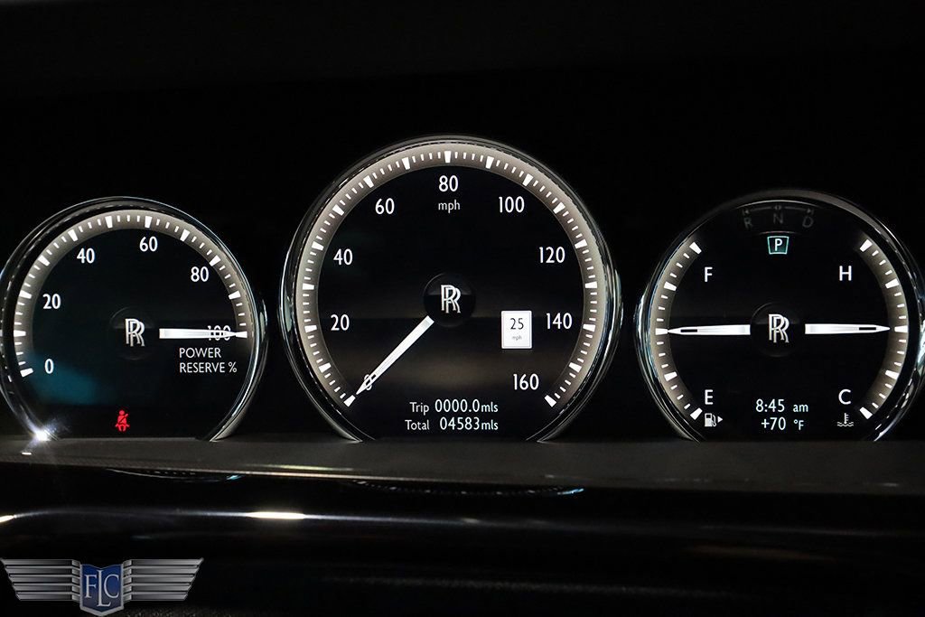 Used 2022 Rolls-Royce Phantom Sedan image 51