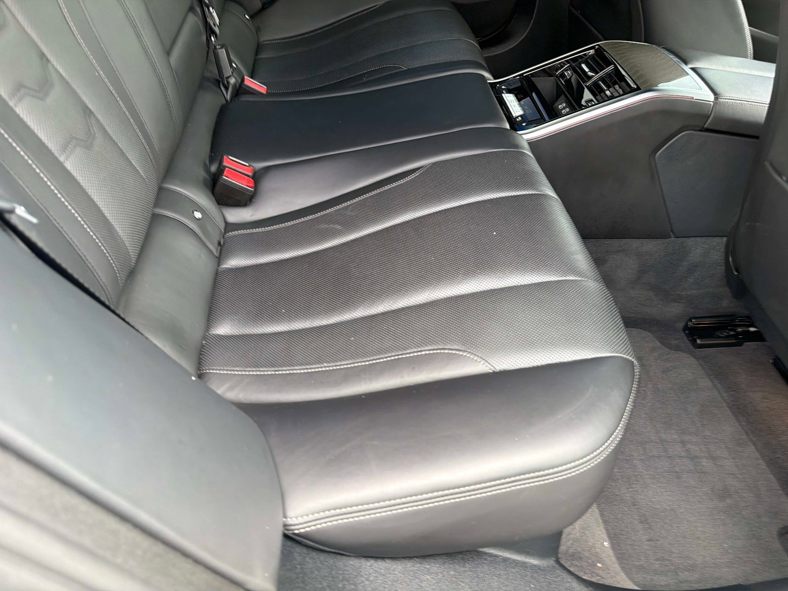 Used 2021 BMW 840i Gran Coupe w/ M Sport Package image 28