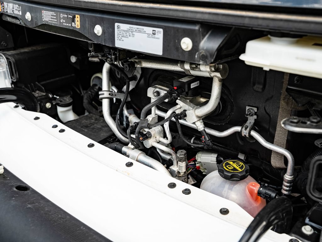 Used 2025 Chevrolet Brightdrop 400 FWD image 39