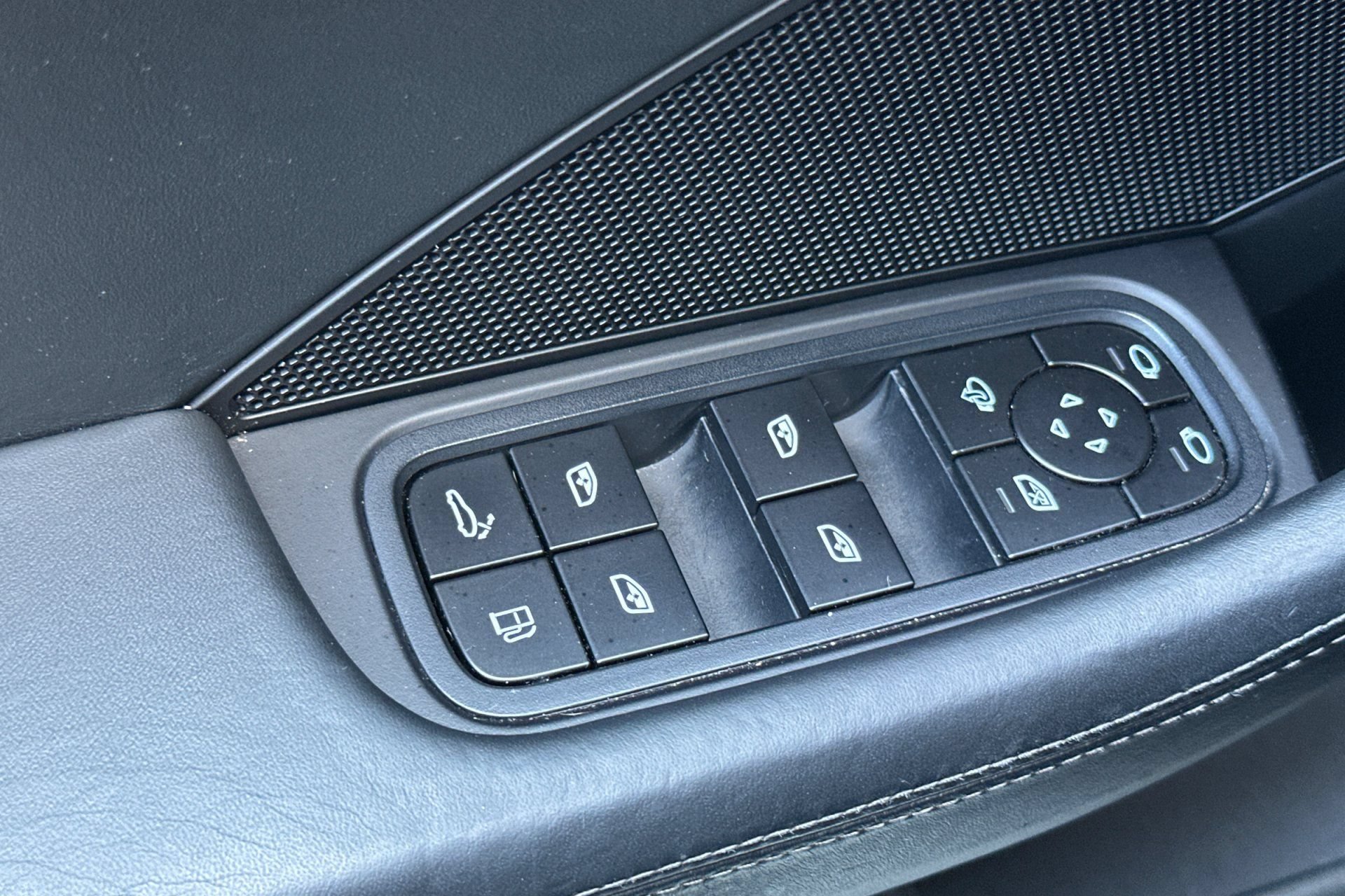 Certified 2022 Porsche Panamera 4S AWD/4WD image 13