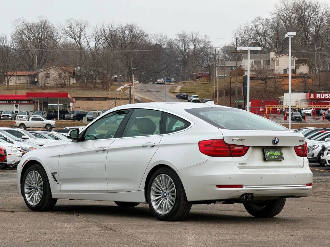 Used 2015 BMW 328i Gran Turismo xDrive image 2