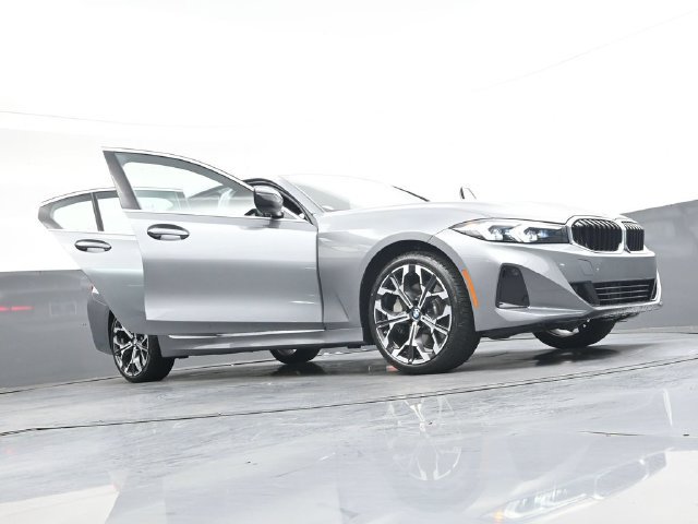 New 2026 BMW 330i xDrive Sedan w/ Premium Package AWD/4WD image 44