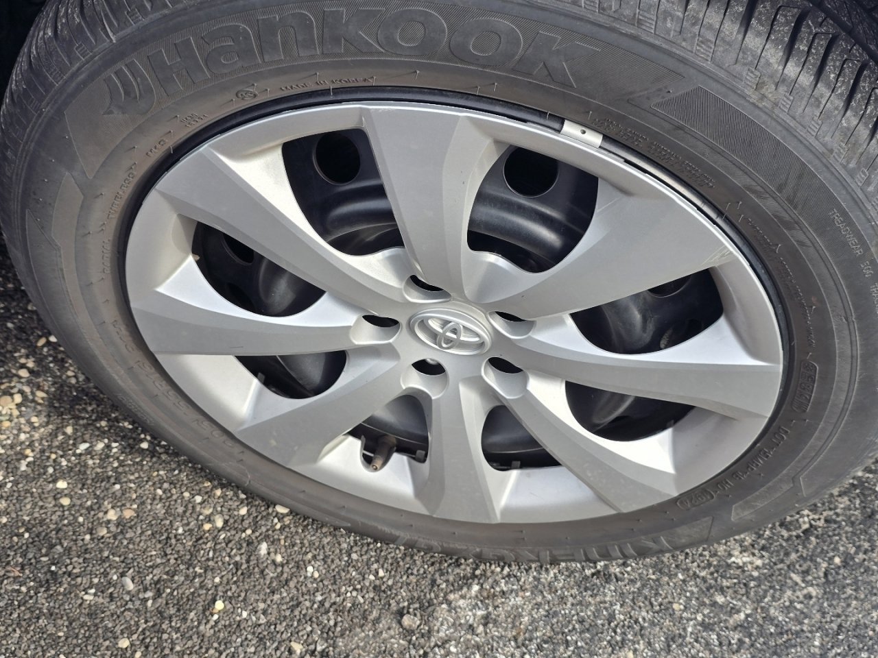 Certified 2025 Toyota Corolla LE image 12