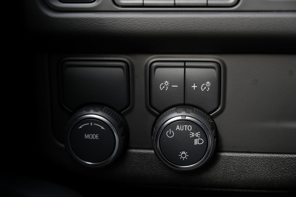 Used 2023 Chevrolet Suburban Premier image 56