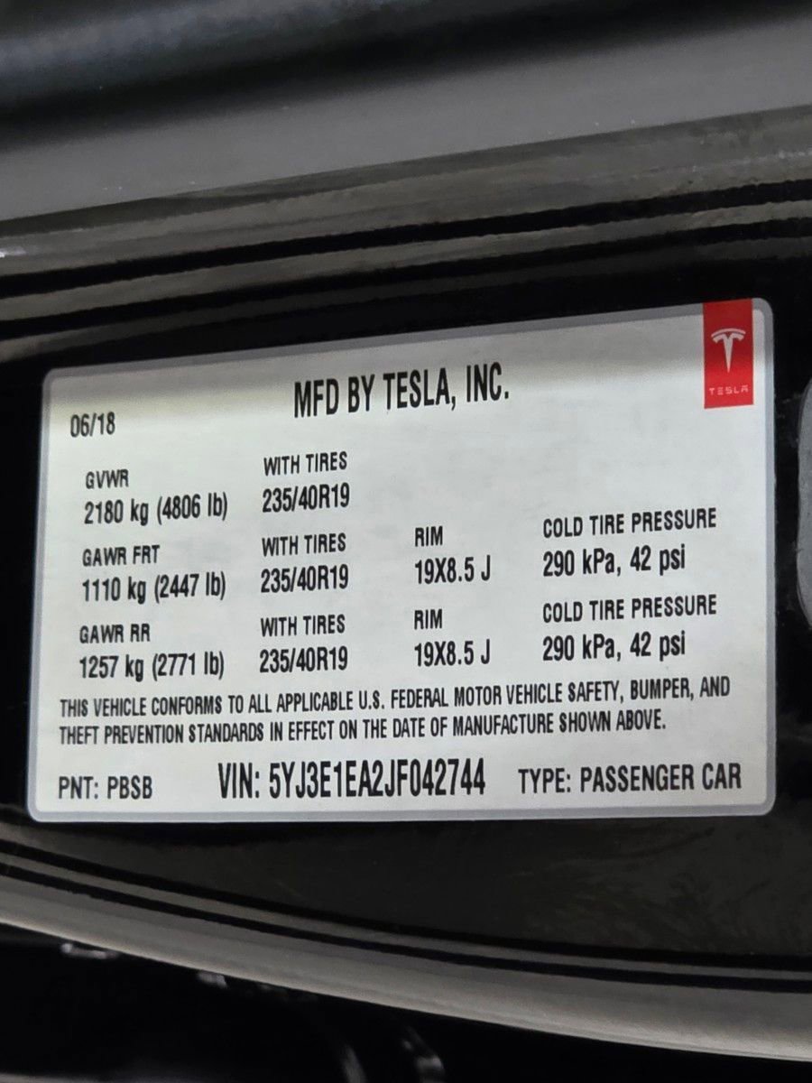 Used 2018 Tesla Model 3 Long Range image 33