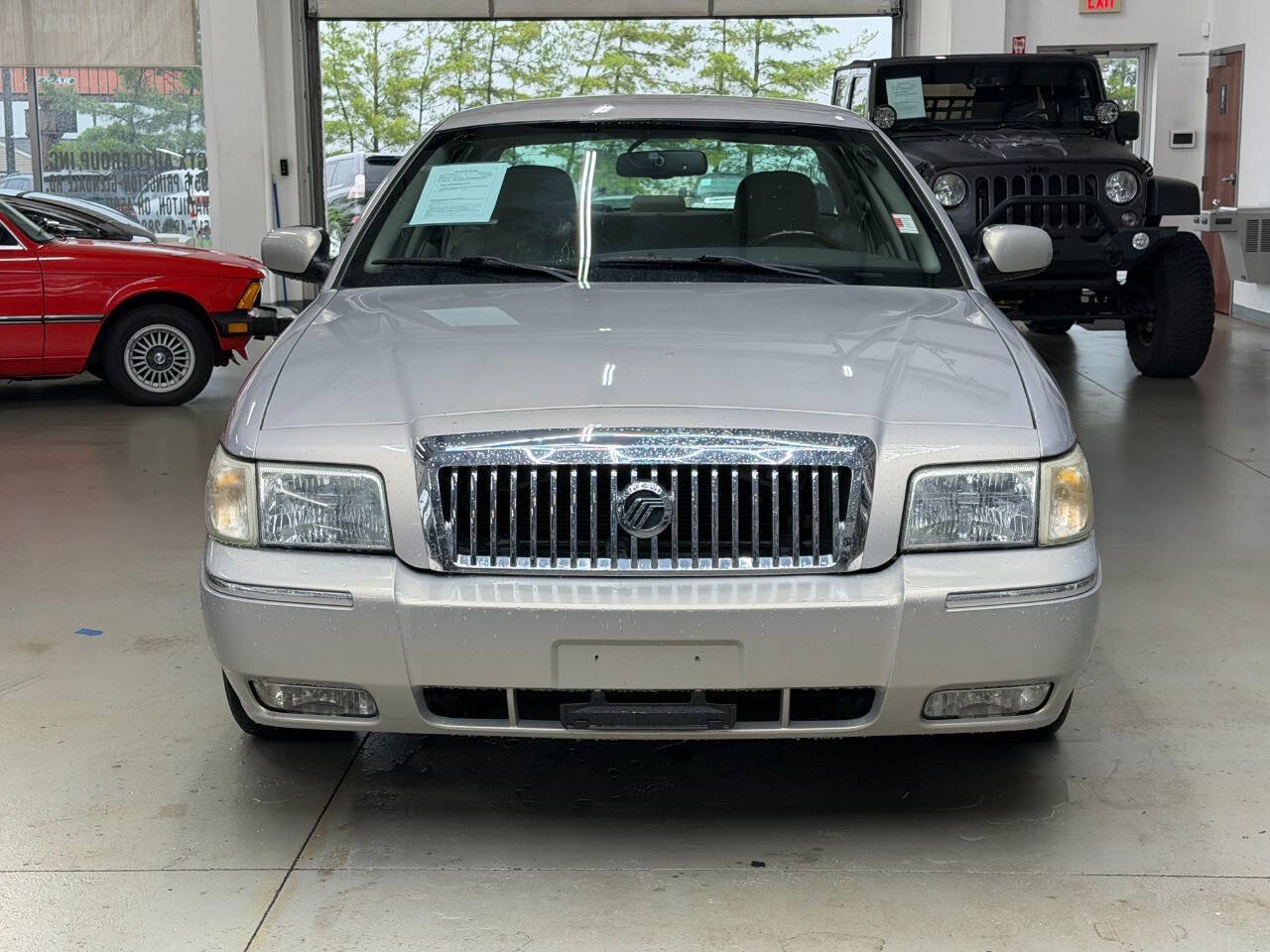 Used 2010 Mercury Grand Marquis LS RWD image 6