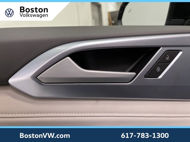 New 2026 Volkswagen Taos SE image 28