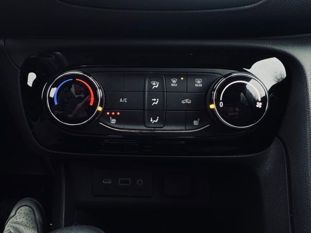 Used 2023 Buick Encore GX Preferred w/ Cold Weather Comfort Package image 29