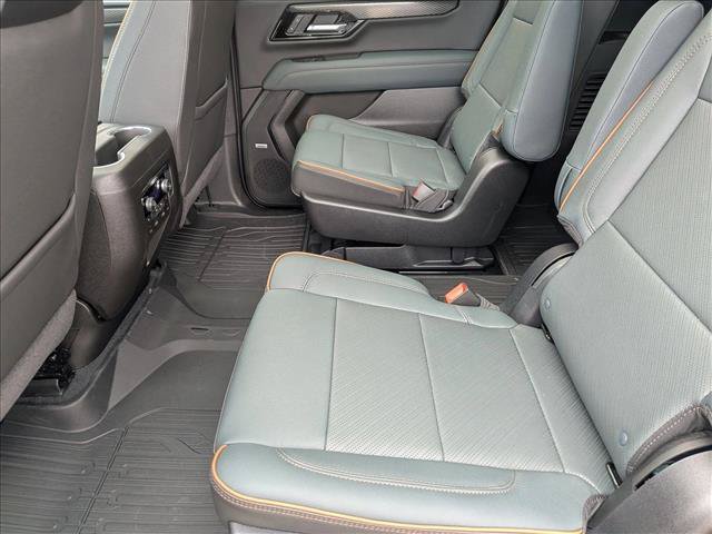 New 2026 GMC Yukon XL AT4 w/ AT4 Premium Plus Package AWD/4WD image 17