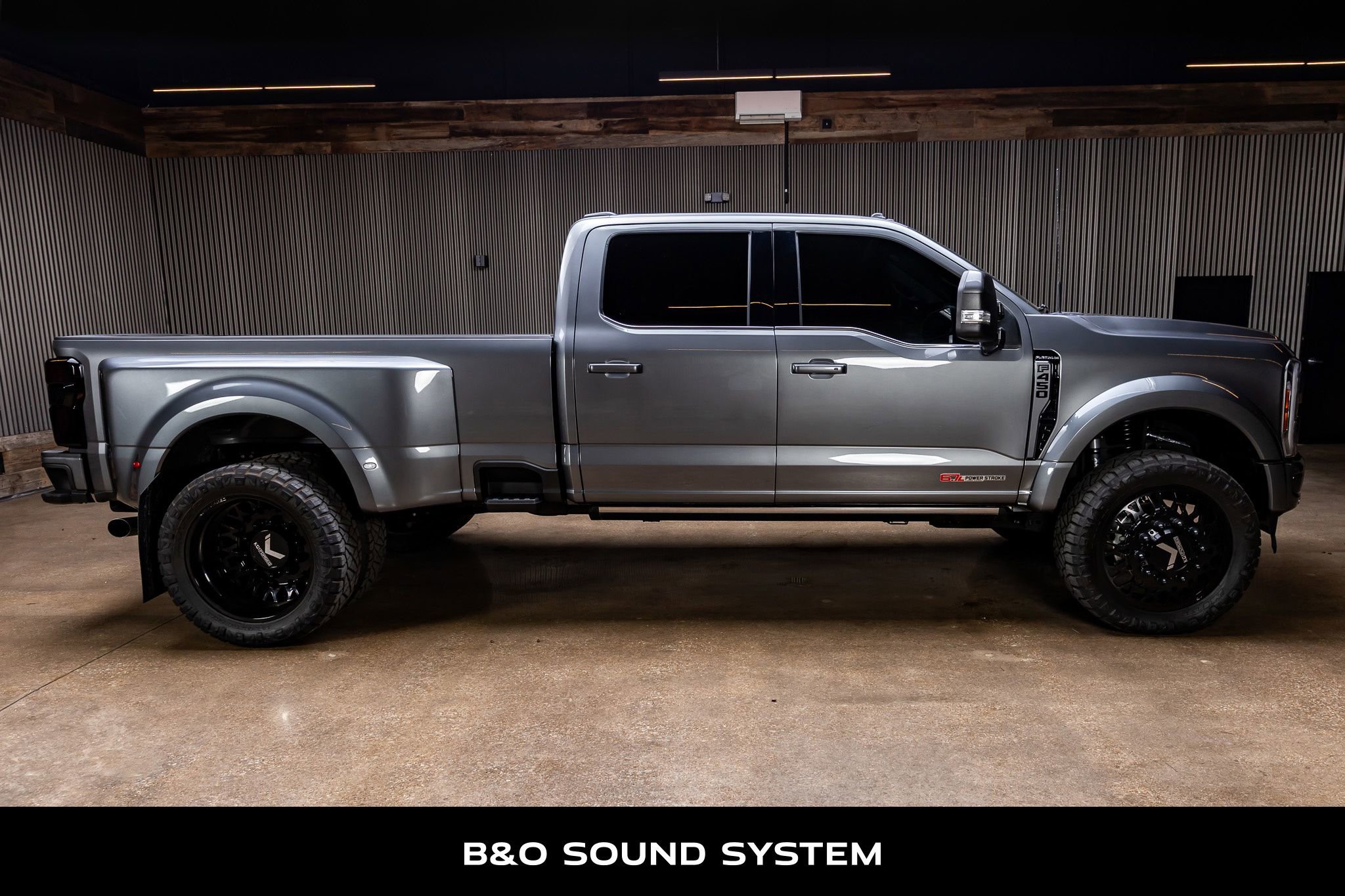 Used 2025 Ford F450 Platinum w/ Platinum Plus Package image 10