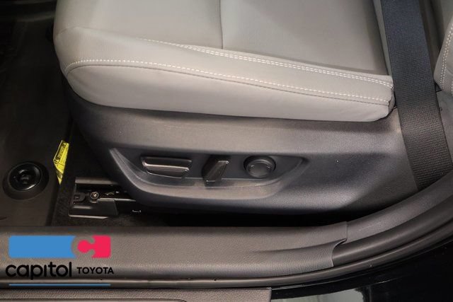 Used 2026 Toyota Camry SE w/ Convenience Package AWD/4WD image 12