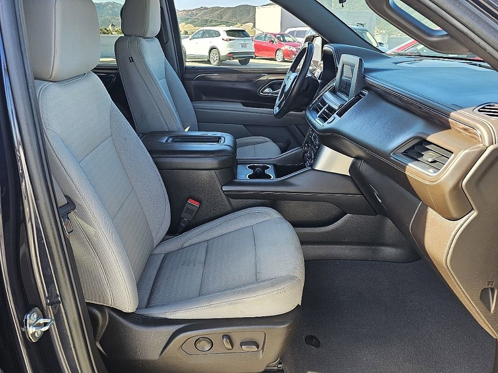 Used 2022 Chevrolet Suburban LS w/ Driver Alert Package AWD/4WD image 17