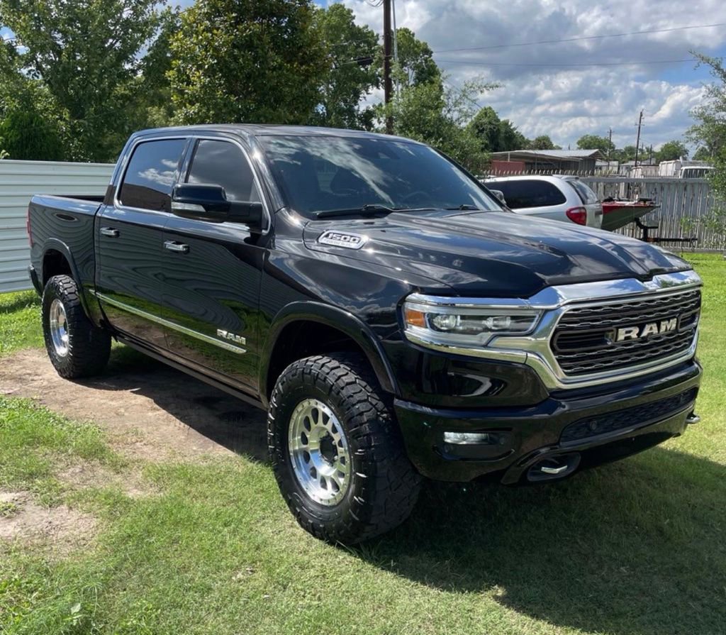 Used 2019 RAM 1500 Limited AWD/4WD image 2