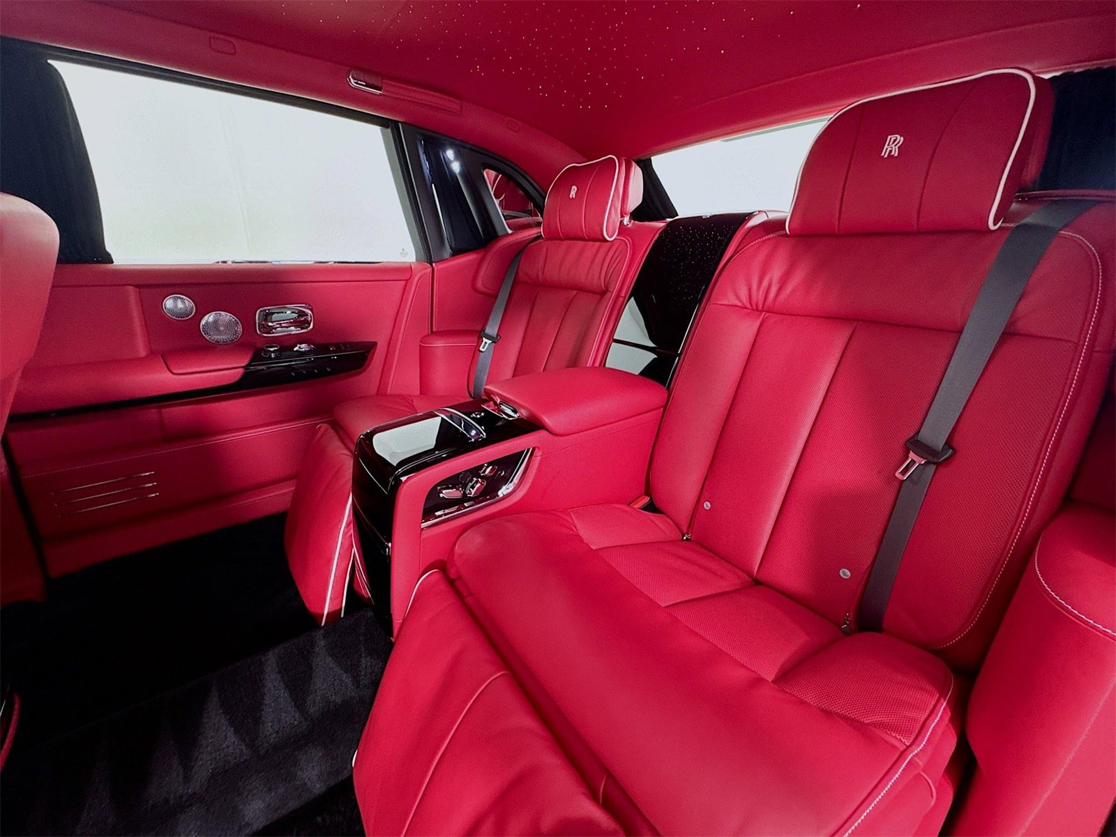 Certified 2024 Rolls-Royce Phantom Extended Wheelbase image 25