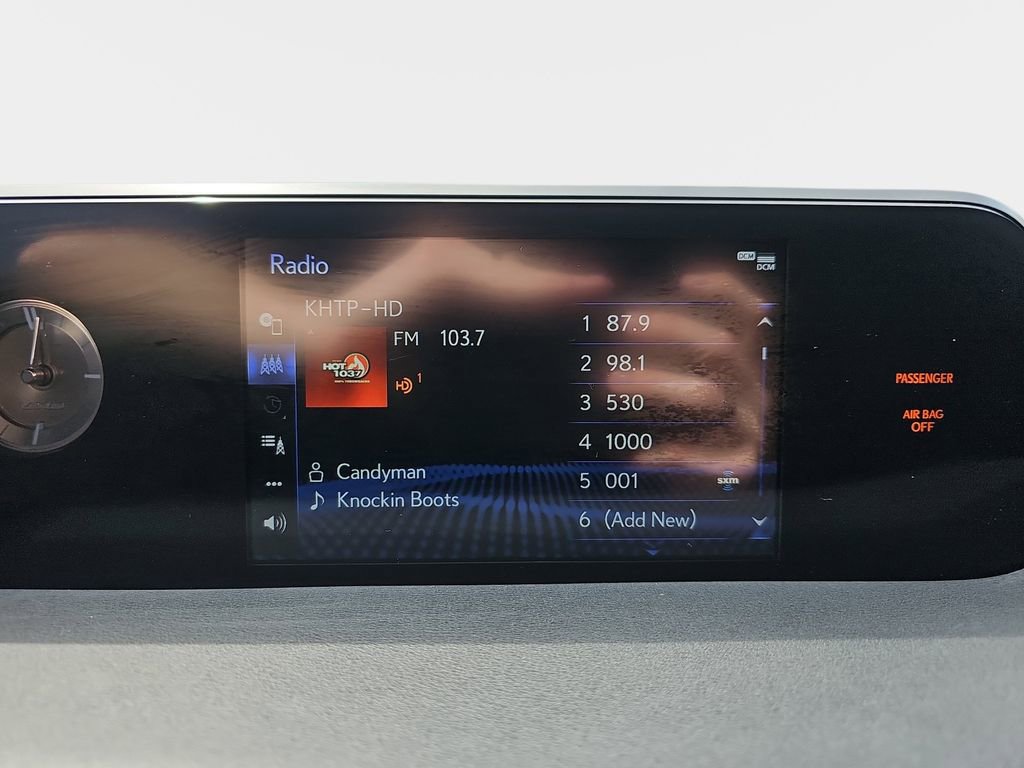 Used 2019 Lexus UX 200 FWD image 23