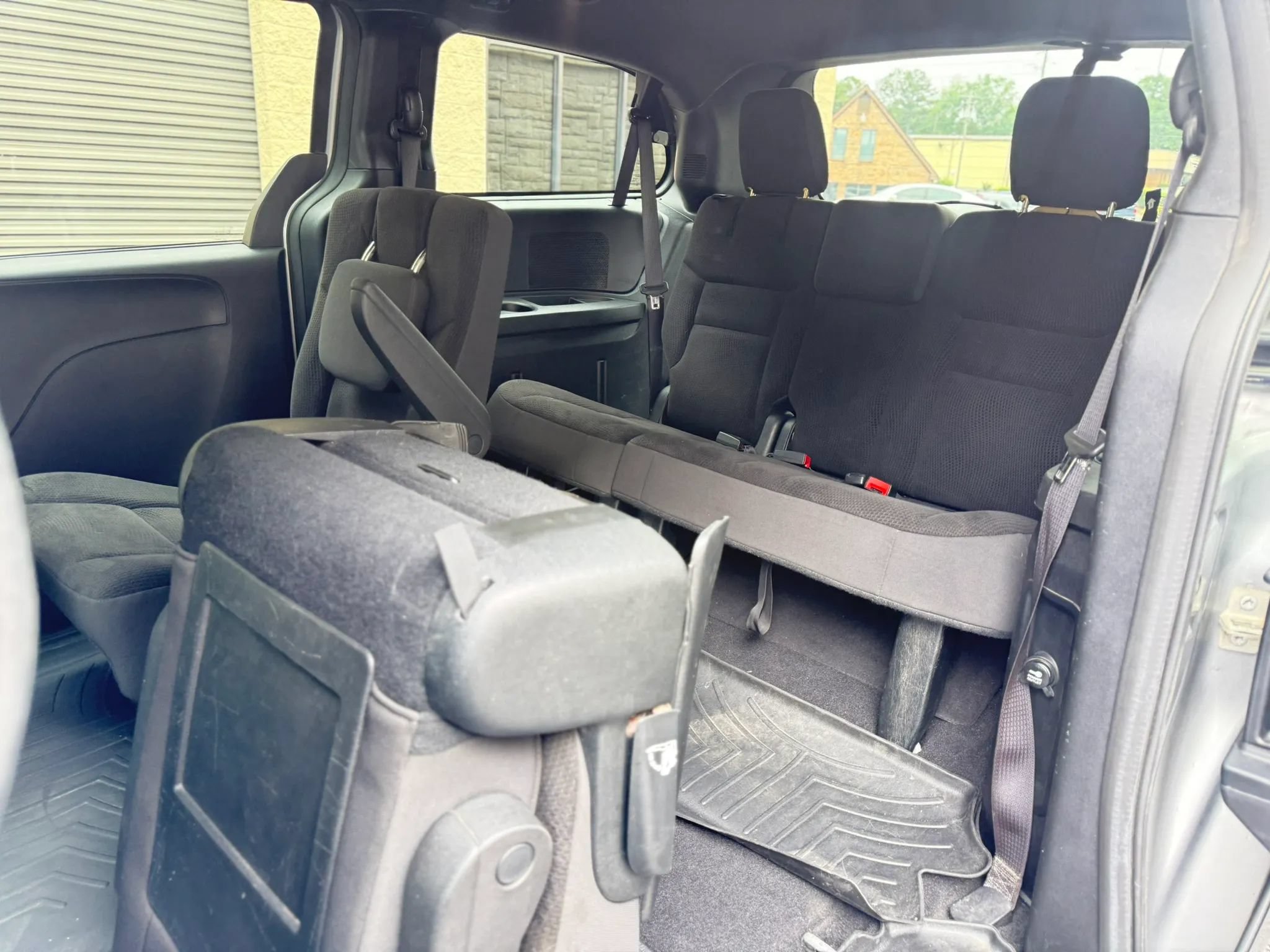 Used 2017 Dodge Grand Caravan SE FWD image 30