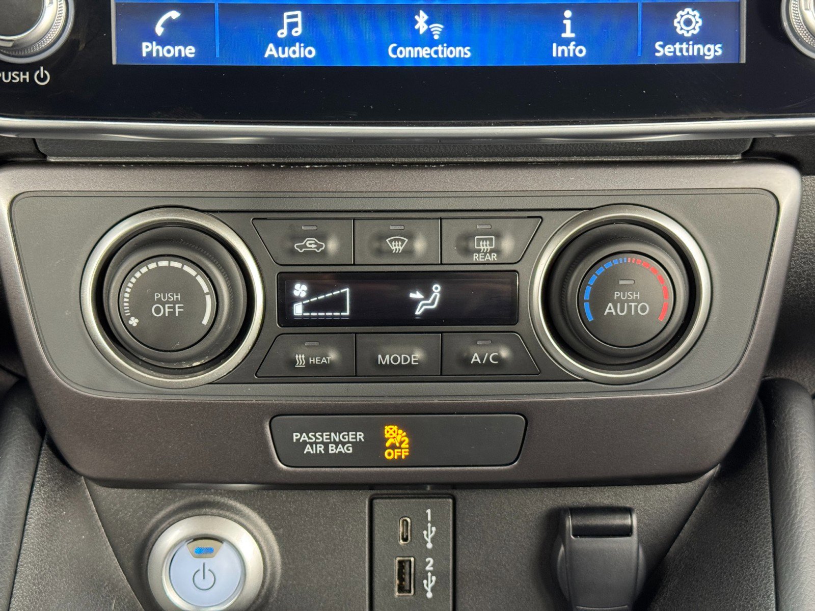 Used 2025 Nissan Leaf S image 24